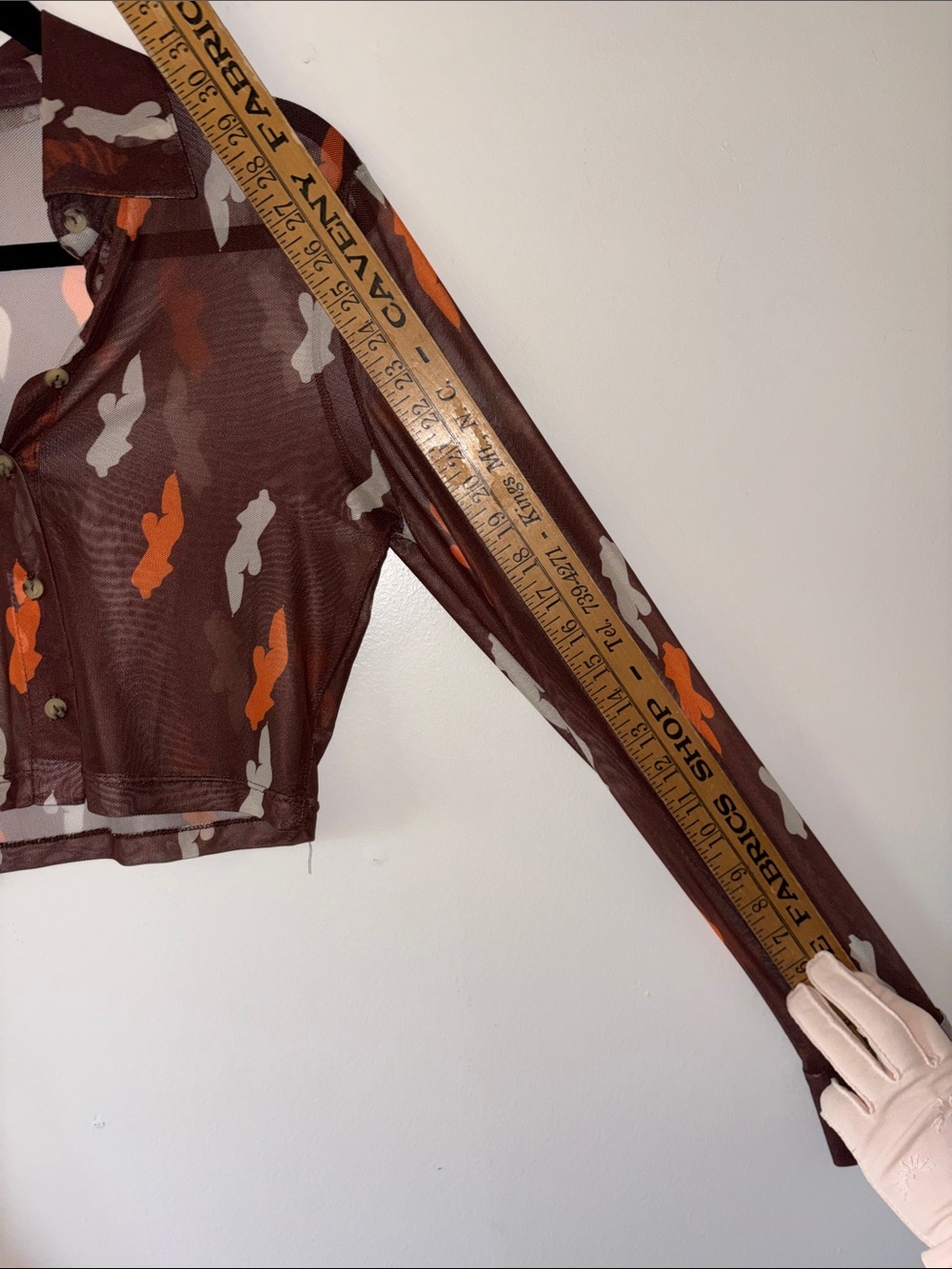 iNAMORATA- Size M Brown Sheer Cropped Button-Down with Orange & Cream Print - Picture 6 of 6